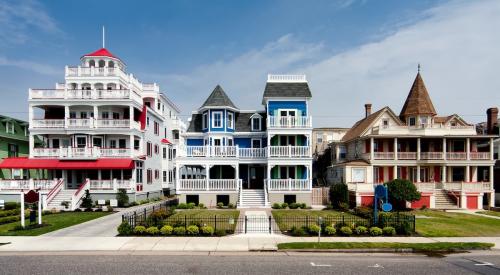 Street view of Victorian homes in Cape May, N.J.