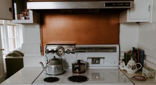 Electric kitchen stove